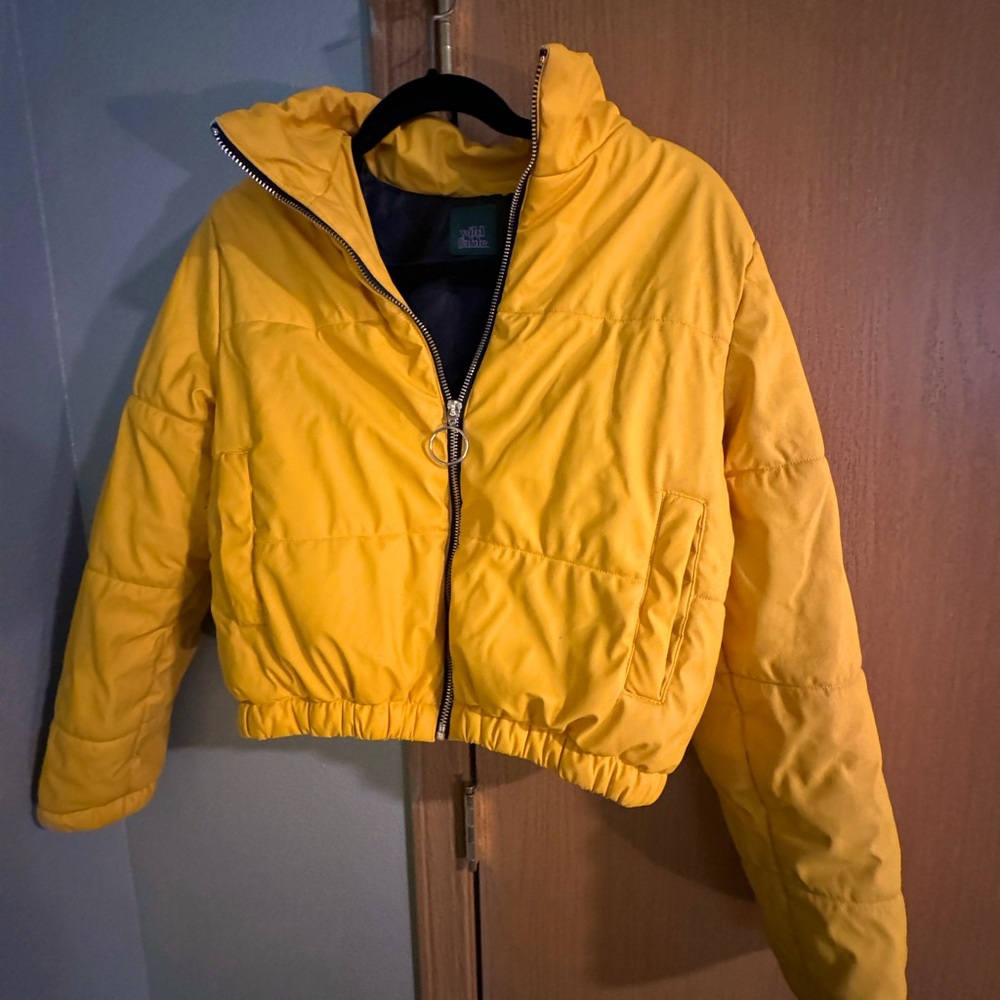 Cropped puffer jacket